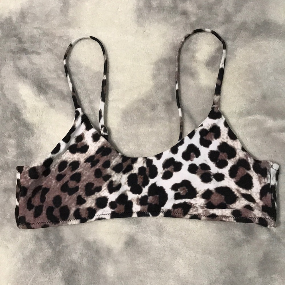 cheetah print bikini top🐚🌼